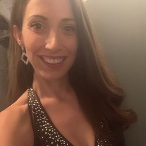 Meet your Posher, Caitlin